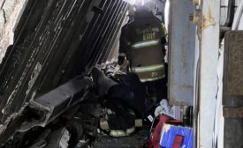 步道崩溃后，波士顿EMS救援人员在工作场所崩溃