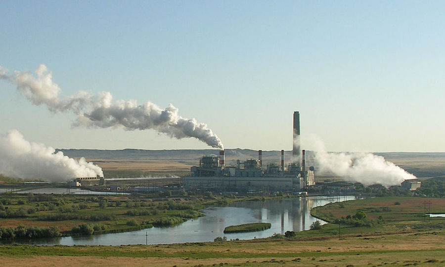 1024px-Dave_Johnson_coal-fired_power_plant_central_Wyoming.jpg