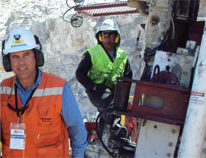 专家钻机保存在扣人心弦的智利矿工,国际救援行动